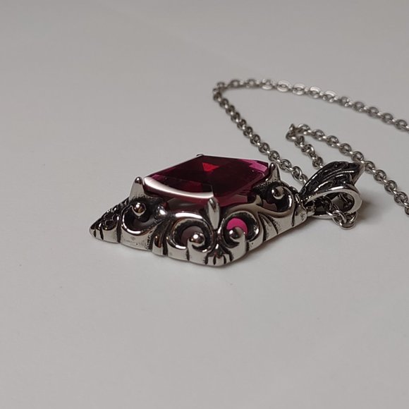 Diamond Shaped Red And Silver Tone Pendant Necklace 20 Inches Long - Picture 6 of 10